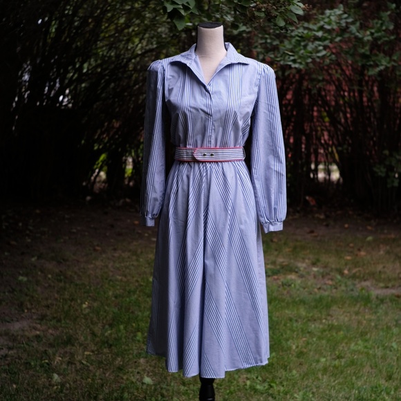 Alison Peters Dresses & Skirts - Vintage VTG Blue/White striped Dress with Belt